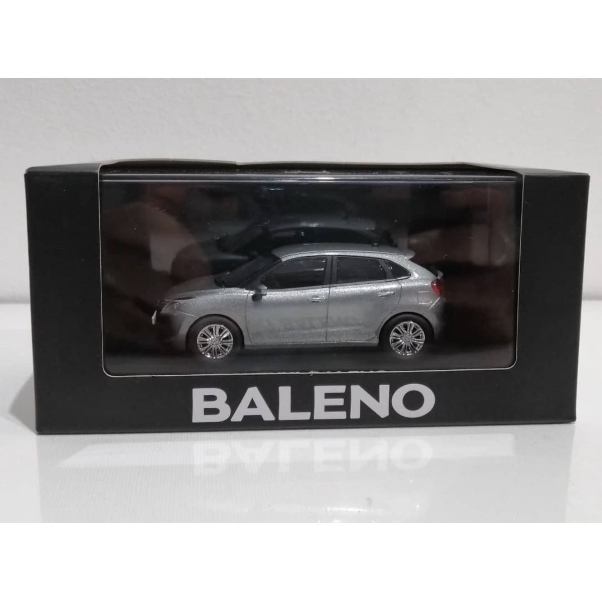SUZUKI - Suzuki Baleno A Escala 143