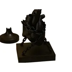 GENERICO - Escultura corazón encadenado decorativo negro
