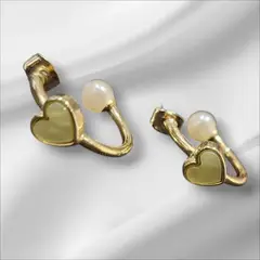 GENERICO - Aros acero inoxidable dorado corazón perla- Cafuné Studio