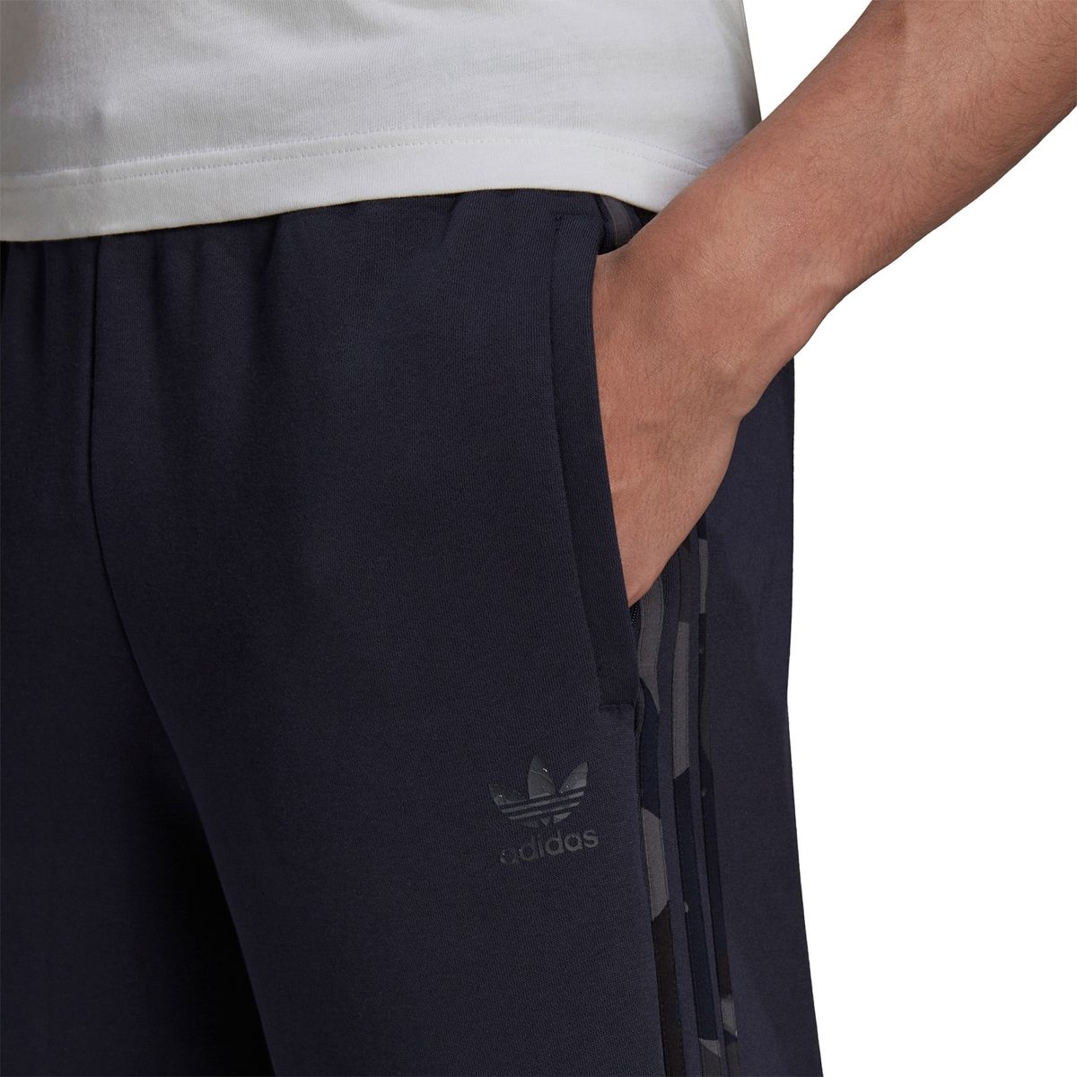 ADIDAS ORIGINALS - Short De Vestir Camo Hombre