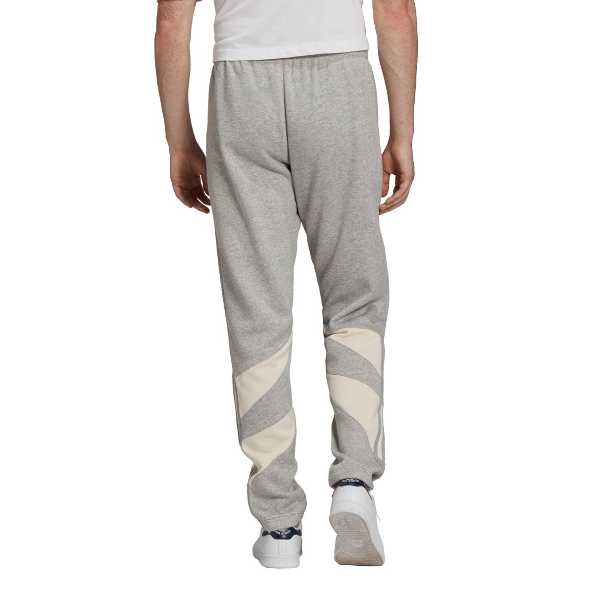 ADIDAS ORIGINALS - Pantalón de Buzo Chino Regular Hombre