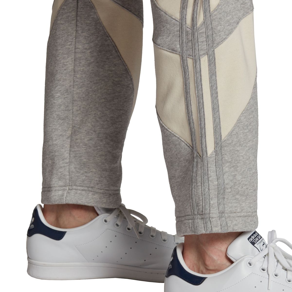 ADIDAS ORIGINALS - Pantalón de Buzo Chino Regular Hombre