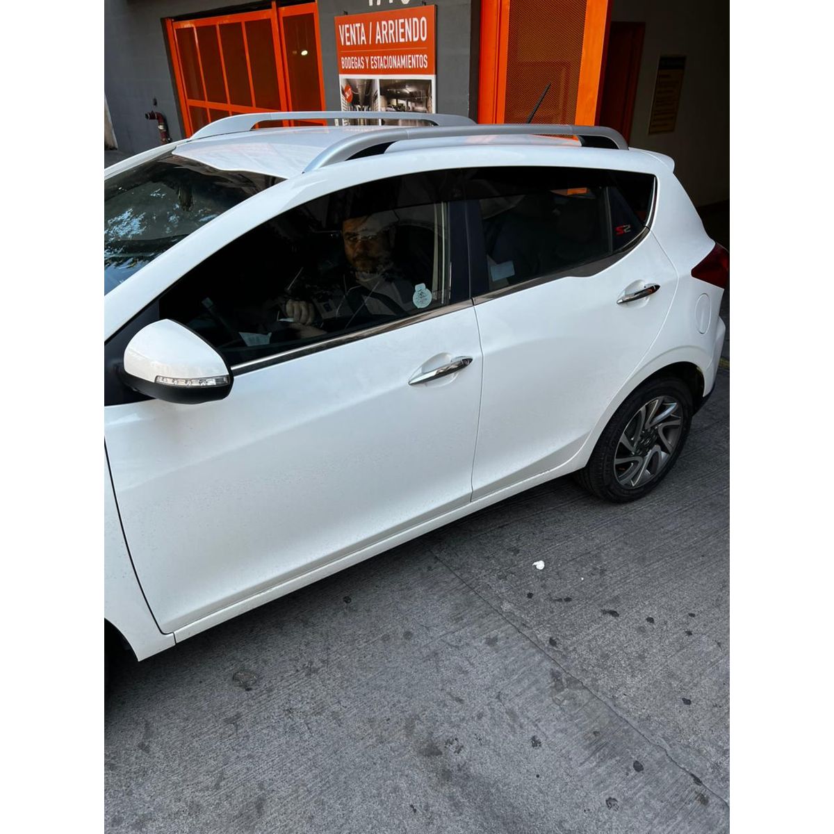 GENERICO - Bota Aguas de Acrílico 2mm plano Negro Brillante a Medida auto Jac S2 2015 a 2021