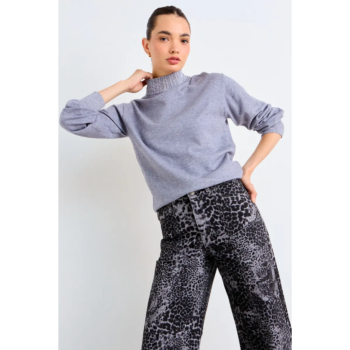 IO - Sweater Delgado Manga Princesa Mujer Gris Io
