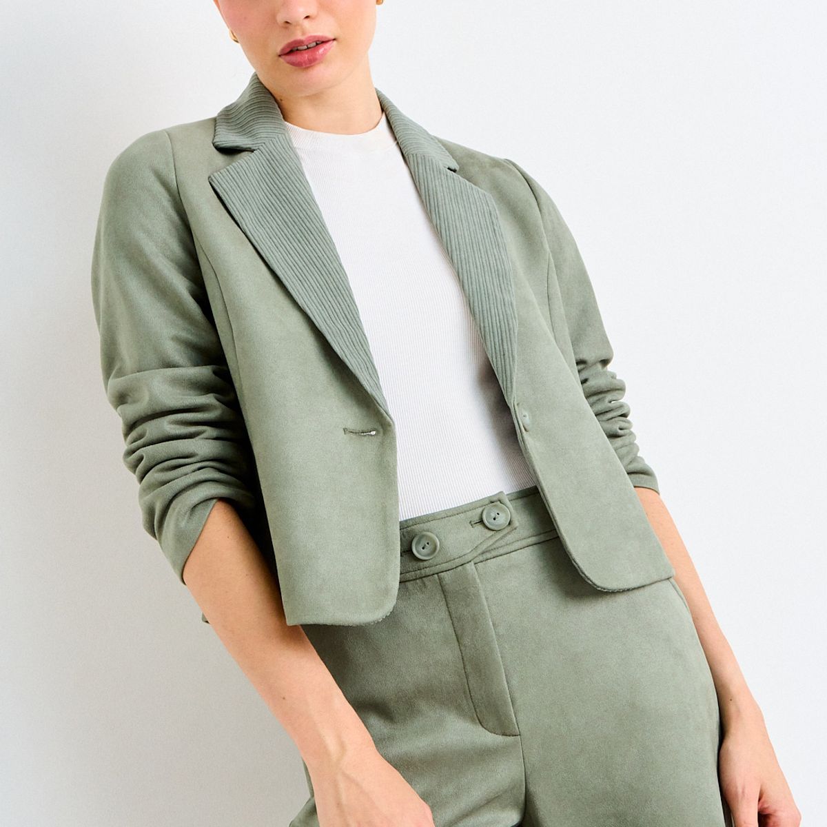 IO - Blazer Liso Mujer Verde Oliva Io