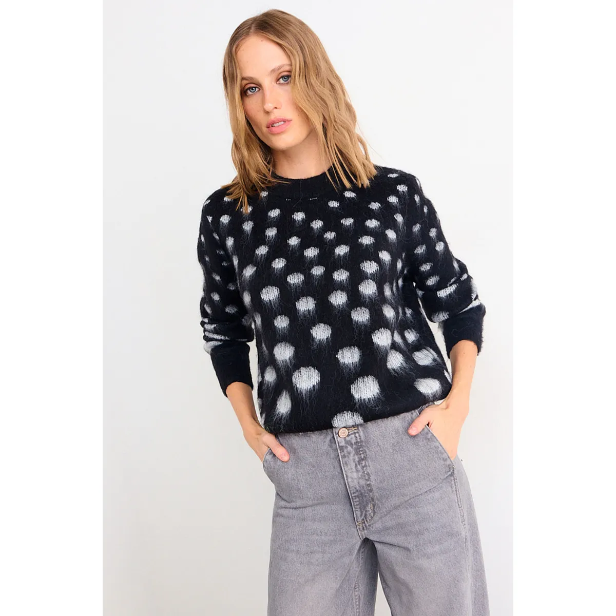 IO - Sweater Fantasia Mujer Negro Io