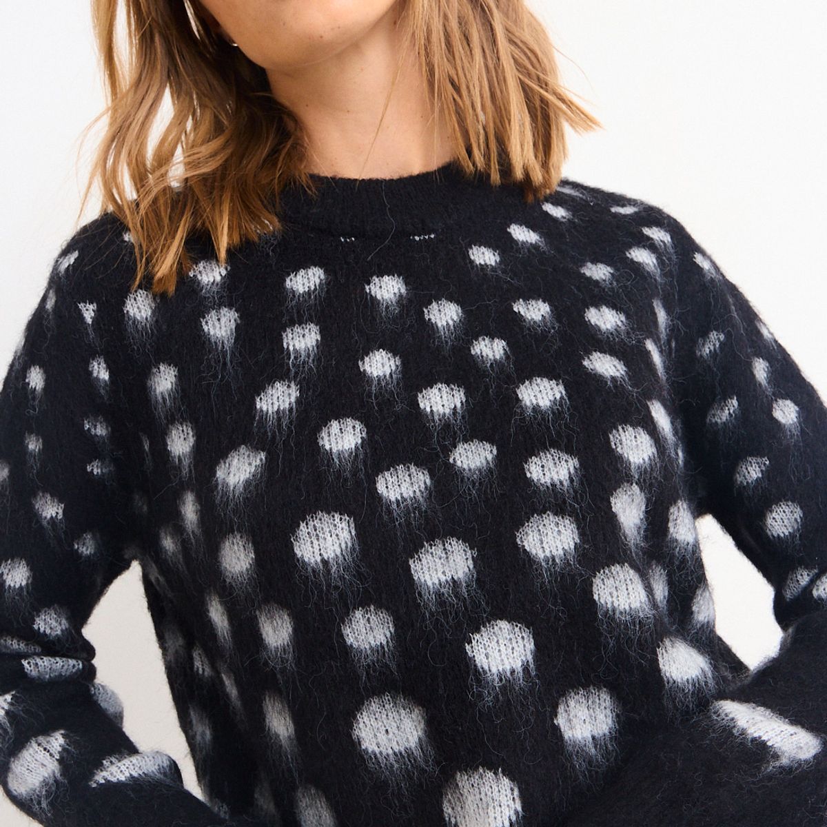 IO - Sweater Fantasia Mujer Negro Io