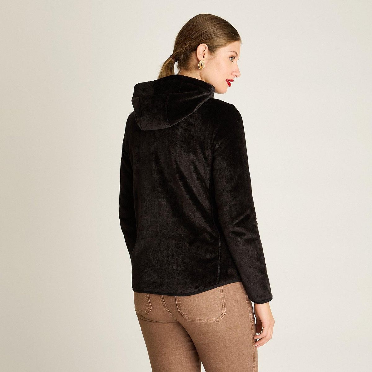 LORENZO DI PONTTI - Poleron Coral Fleece Negro Manga Larga Elasticidad Media Sin Forro Calce Normal Tela Punto