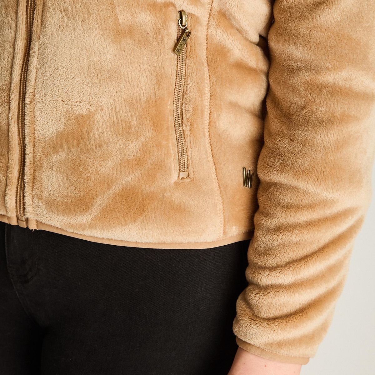 LORENZO DI PONTTI - Polerón Coral Fleece Mujer Camel