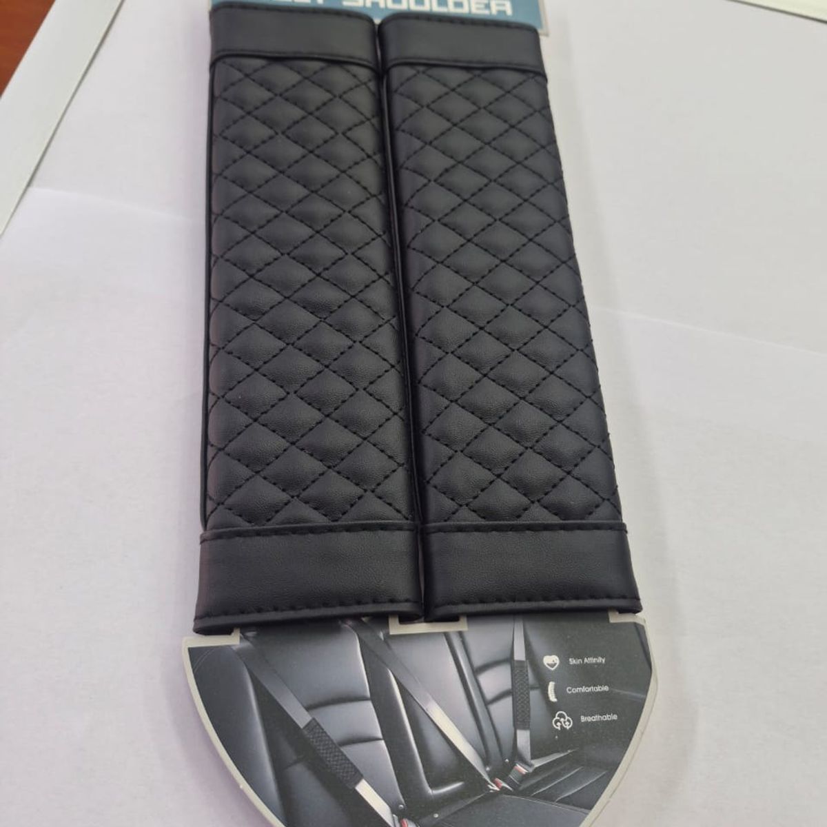 GENERICO - X2 CUBRE CINTURÓN DE SEGURIDAD NEGRO DISEÑO HILO NEGRO