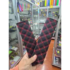 GENERICO - X2 CUBRE CINTURÓN DE SEGURIDAD NEGRO DISEÑO HILO ROJO