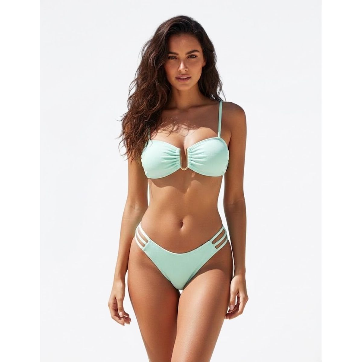 HAMI BOUTIQUE - Bikini Verde Menta Texturizado con Detalle Dorado y Tiras Laterales