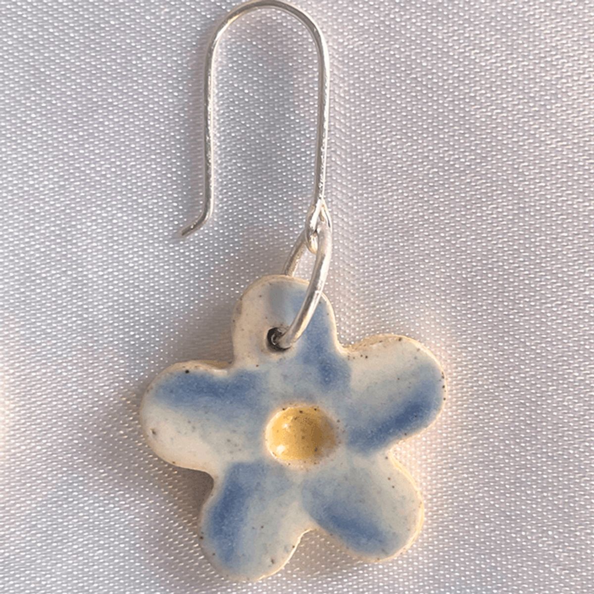 GENERICO - Aros Mujer Nacional ,flores de gres celeste con gancho plata 950, 4 cm x 2 cm