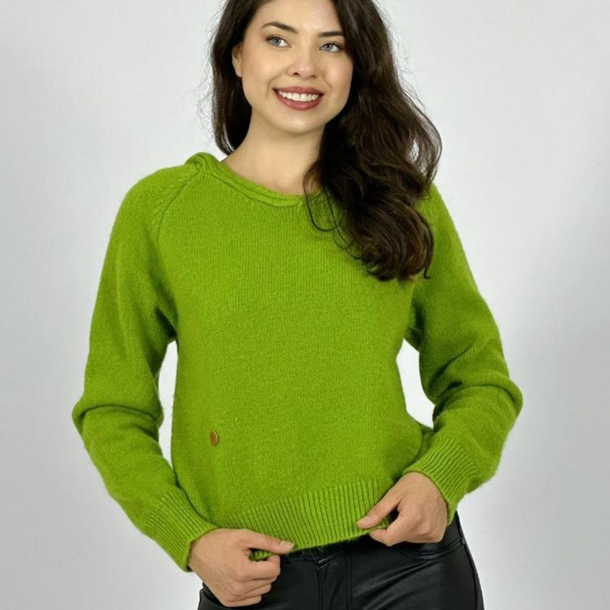 ENIGMATICA BOUTIQUE - Sweater De Lana Con Capucha