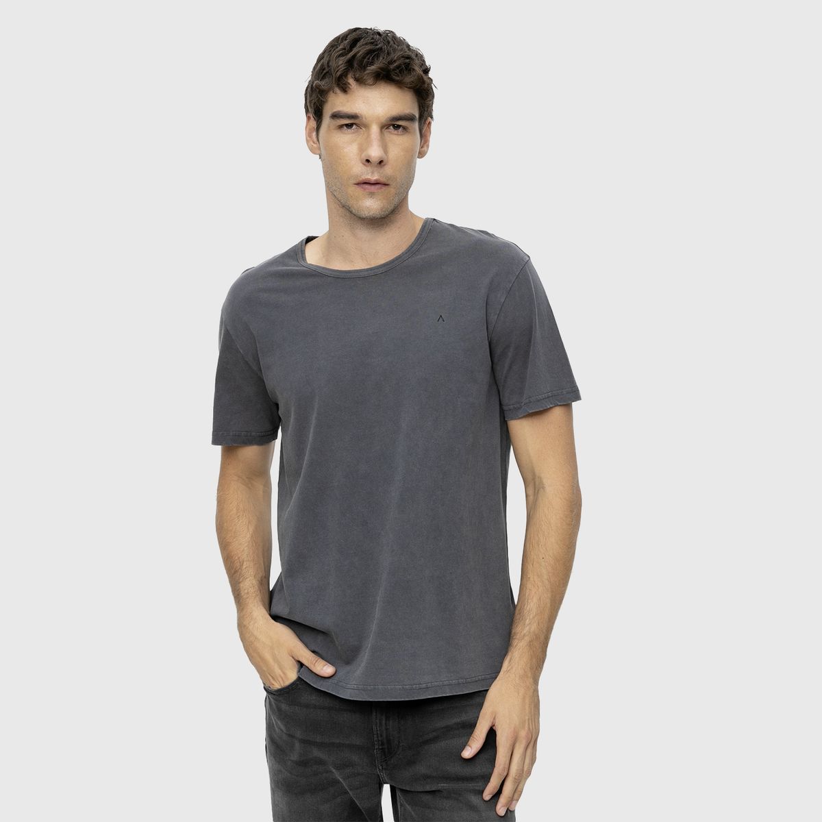 BLACK - Polera Garment Dye Gris Black Bubba