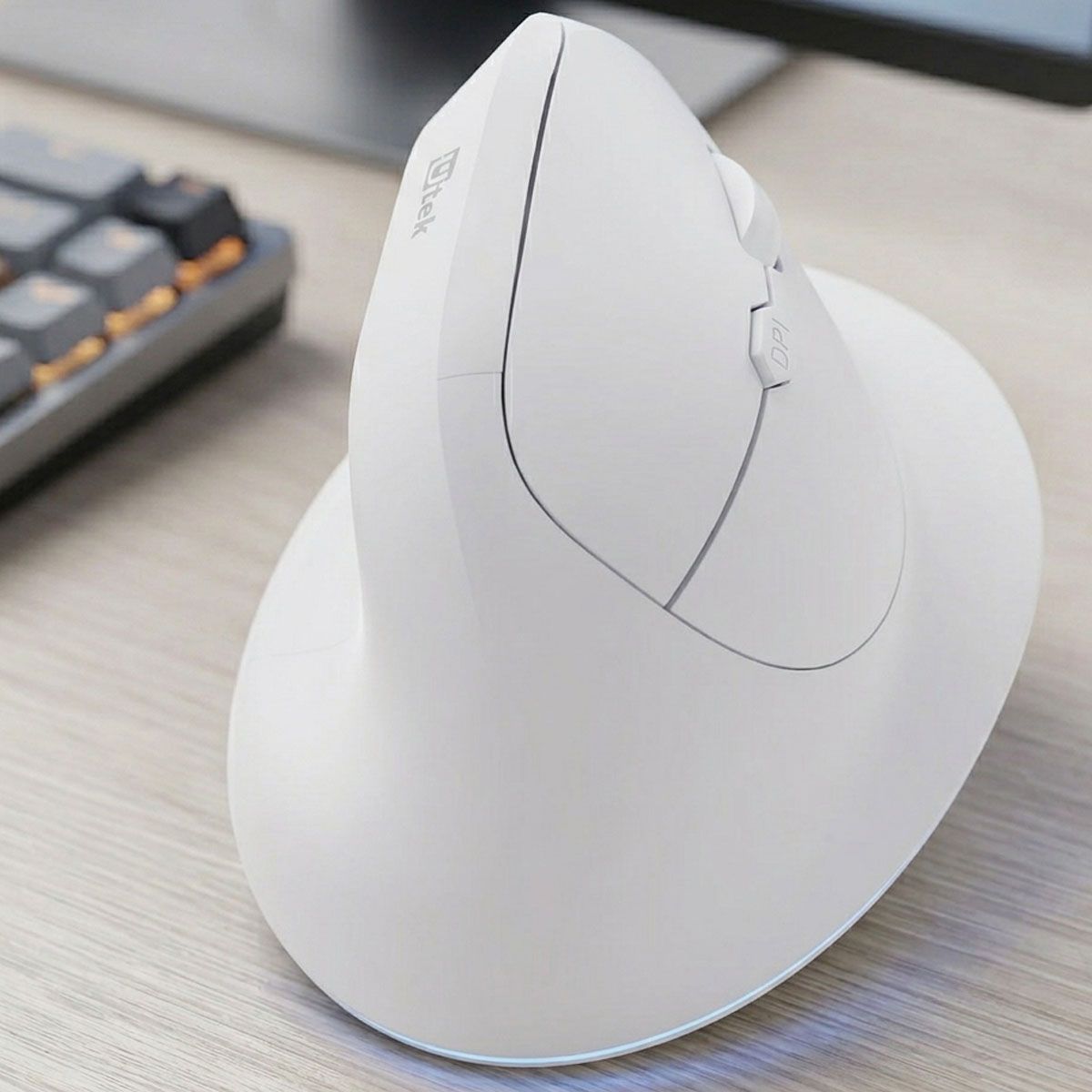 UTEK - Mouse Ergonómico Vertical Bluetooth Recargable Blanco