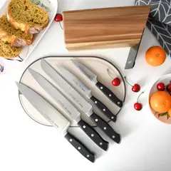 FISSMAN - Set 5 Cuchillos Profesionales Akamatsu + Base Madera -