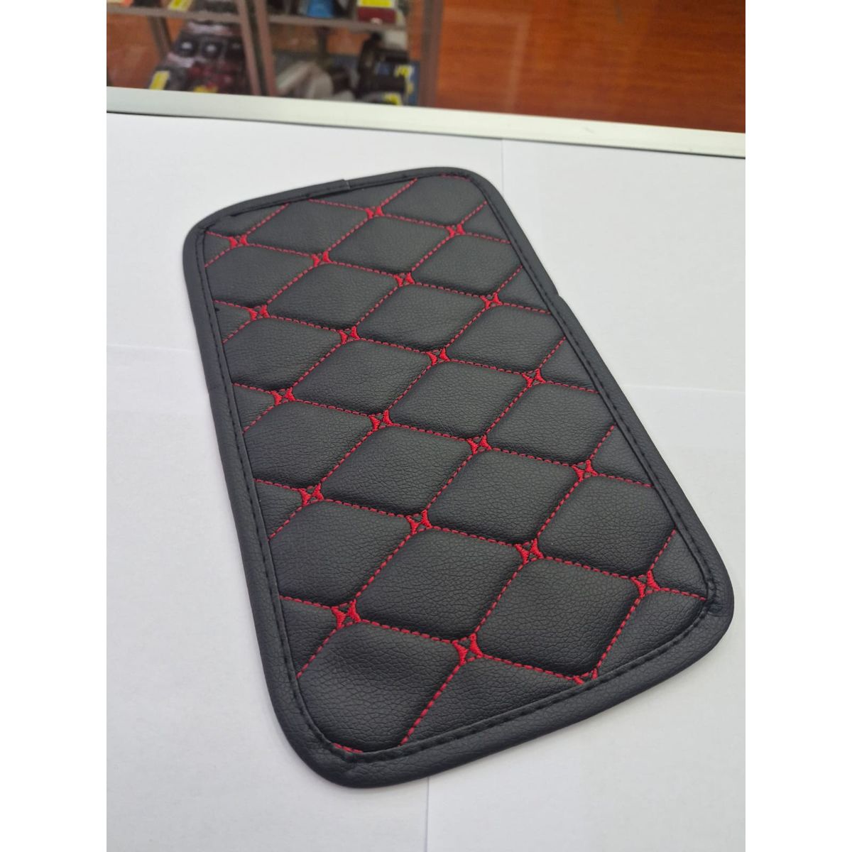 GENERICO - Funda para apoyabrazos auto eco cuero universal hilo rojo