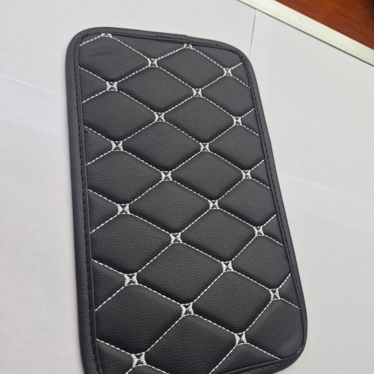 GENERICO - Funda para apoyabrazos auto eco cuero universal hilo BLANCO