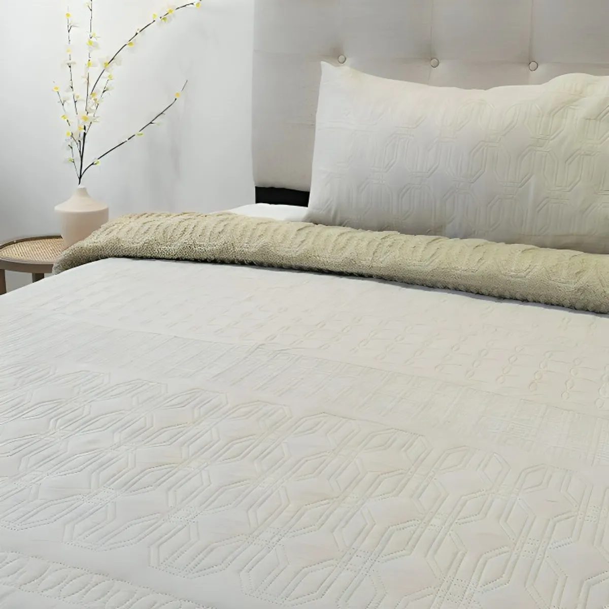 DORAL - Quilt Hotpress Viena Con Sherpa 2 Plazas  Blanco  Doral