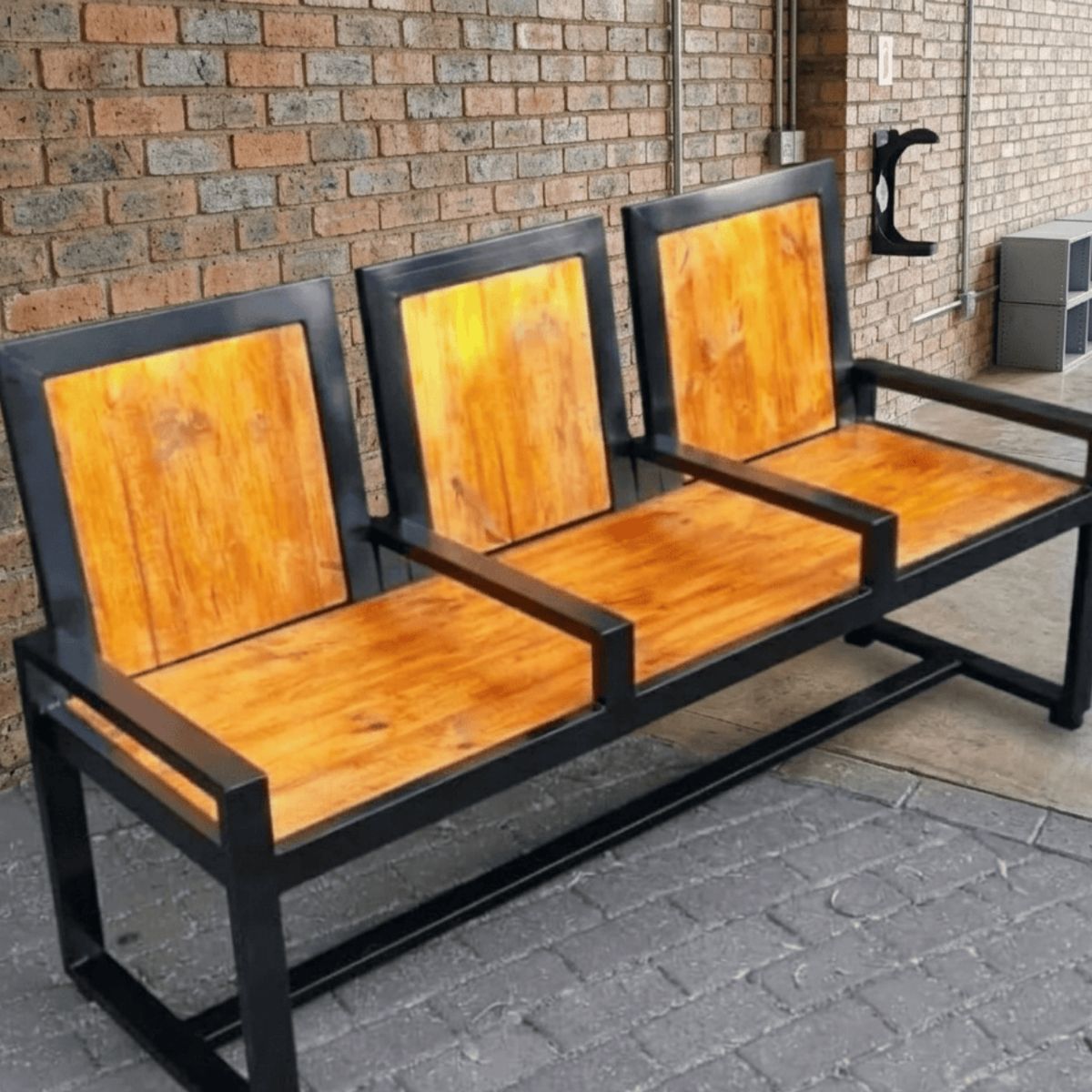 NSCOMPANY - Banqueta Duna De Madera Y Metal 170 Cm / 3 Asientos Negro