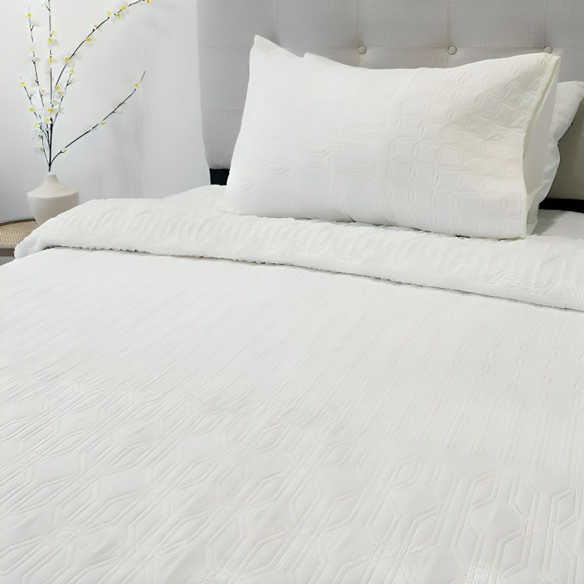 DORAL - Quilt Hotpress Viena Con Sherpa 2 Plazas  Beige  Doral