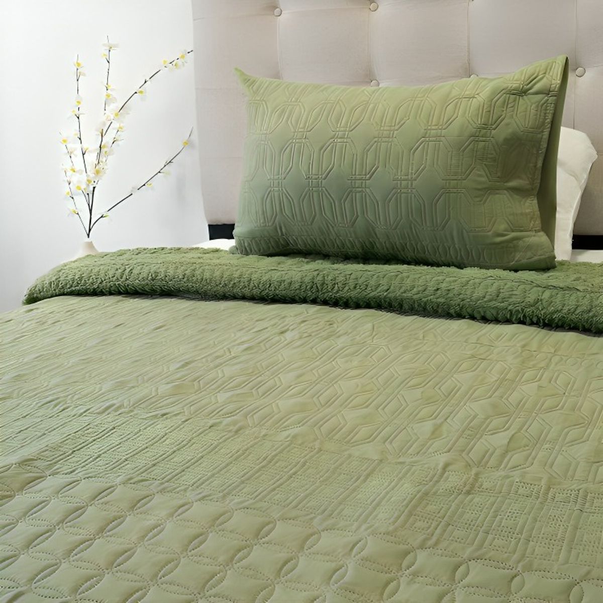DORAL - Quilt Hotpress Viena Con Sherpa 2 Plazas  Verde Oliva  Doral