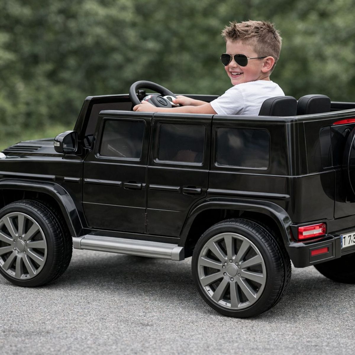 ALTERNATIVE - Auto Eléctrico Para Niños Mercedes Benz AMG 12V Negro FT-7188