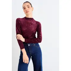 IO - Polera Fantasia Mujer Burdeos