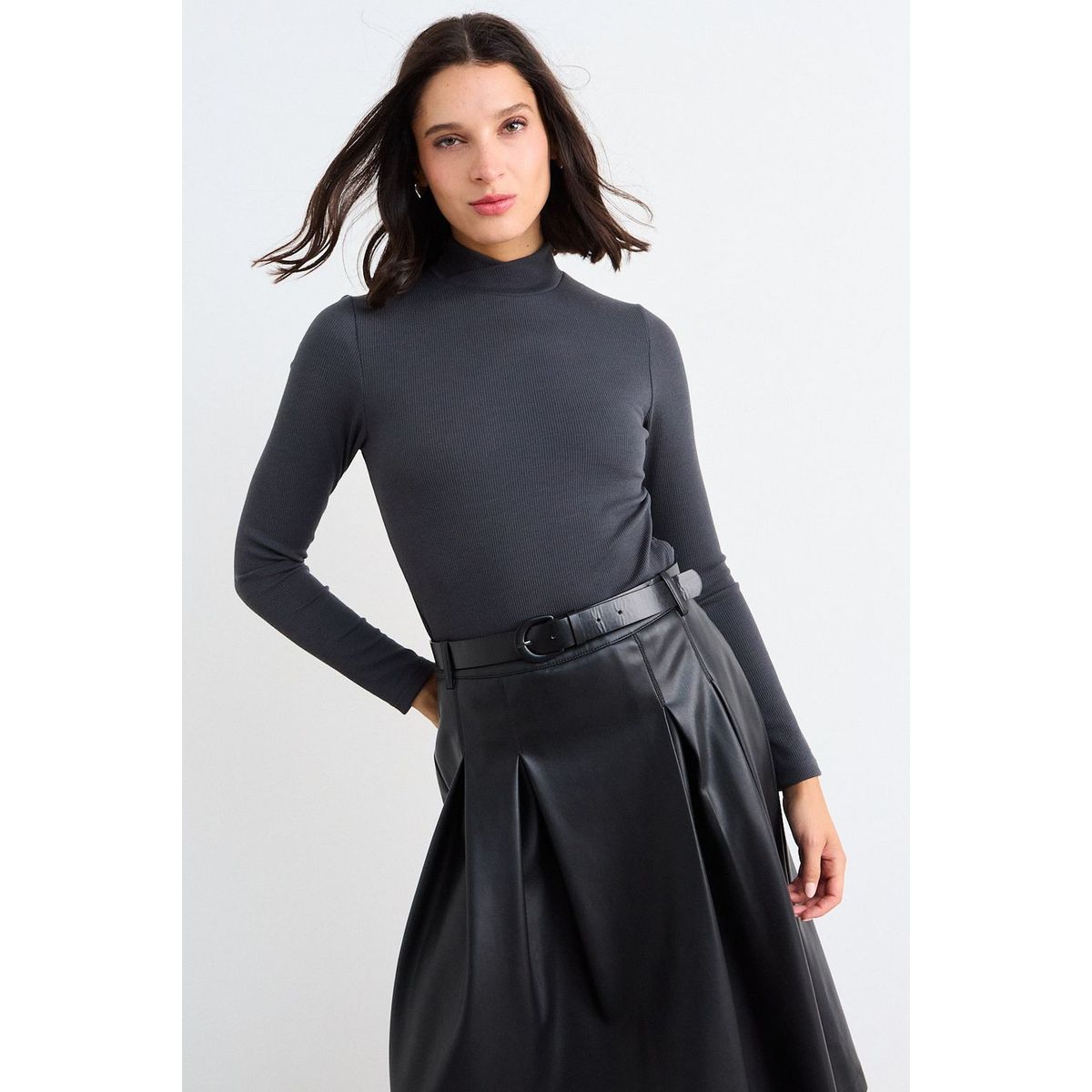 IO - Polera Lisa Mujer Gris Io
