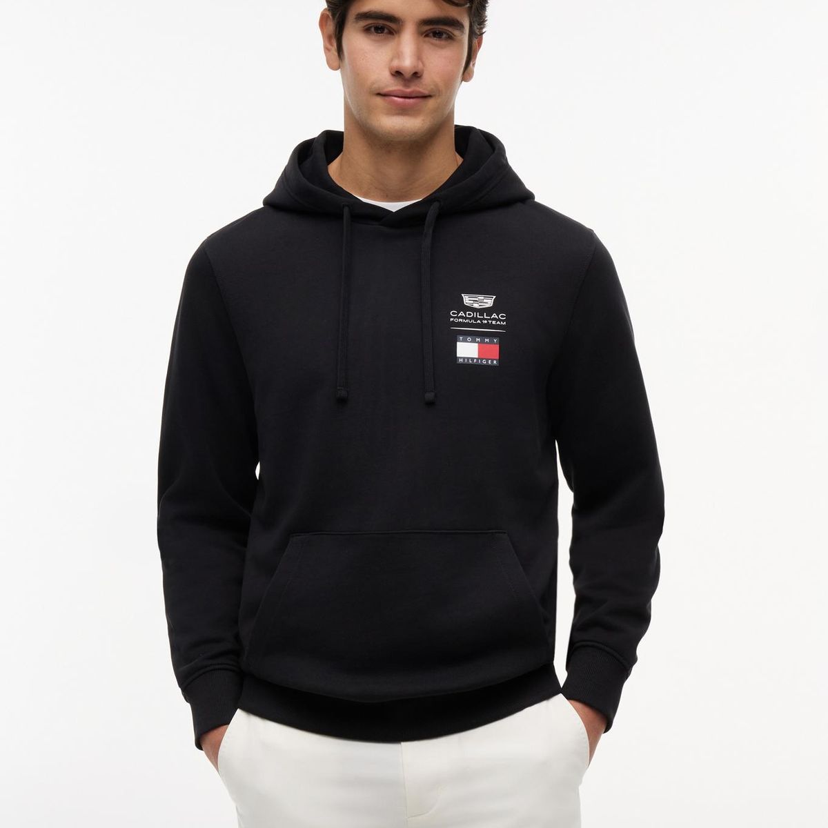 TOMMY HILFIGER - Polerón Unisex Hoodie TH x Cadillac Fórmula 1 Negro Tommy Hilfiger