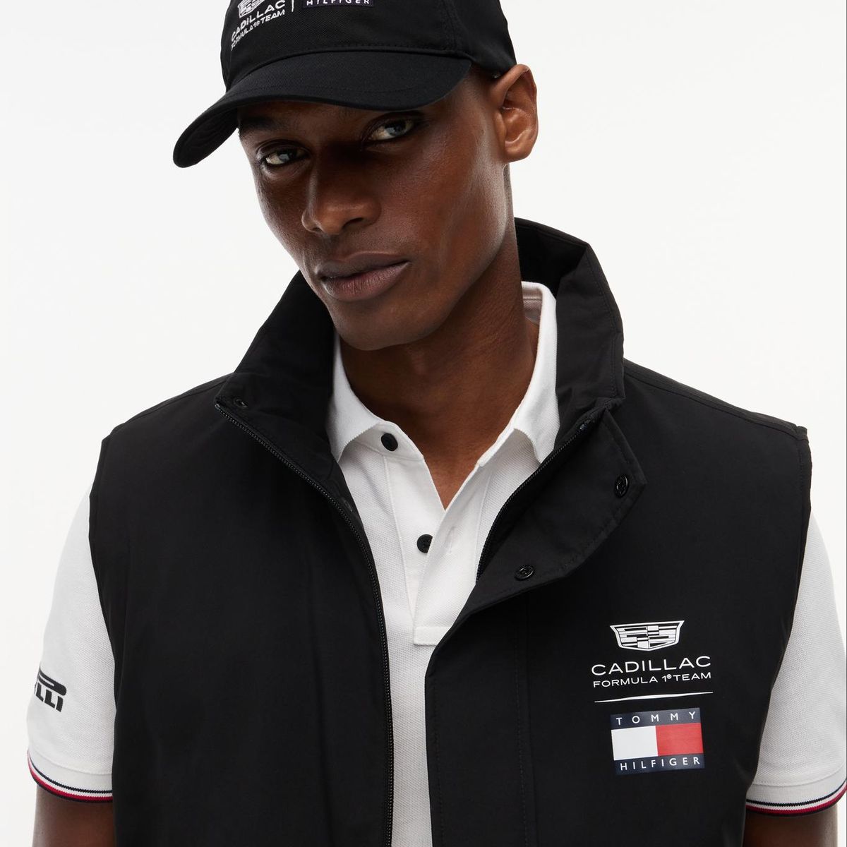 TOMMY HILFIGER - Jockey Unisex TH x Cadillac Fórmula 1 Negro Tommy Hilfiger
