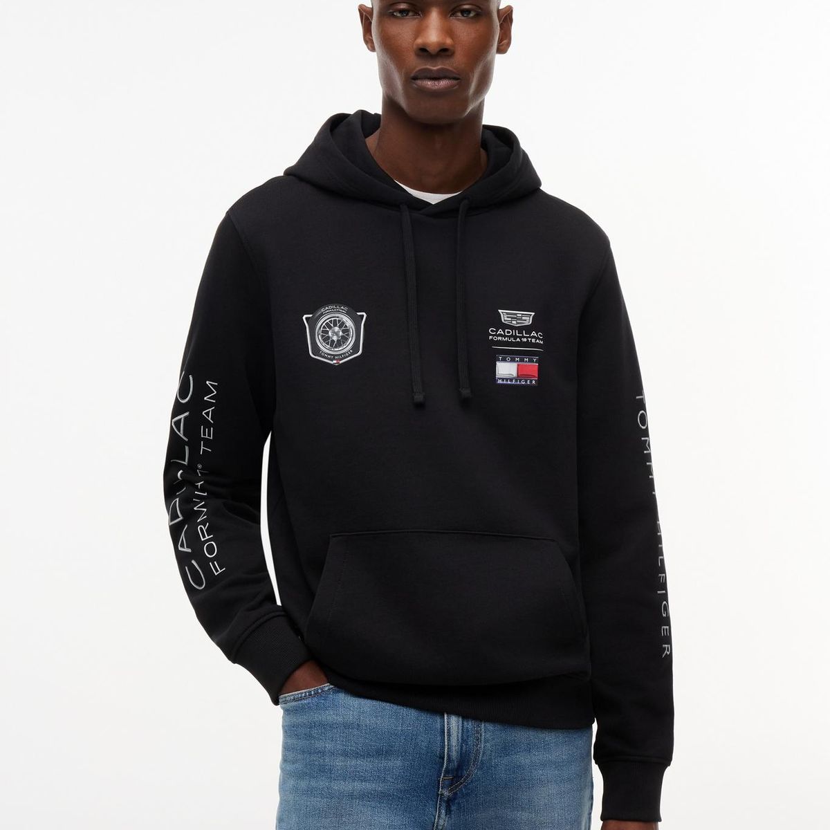 TOMMY HILFIGER - Polerón Unisex Hoodie TH x Cadillac Fórmula 1 Negro Tommy Hilfiger