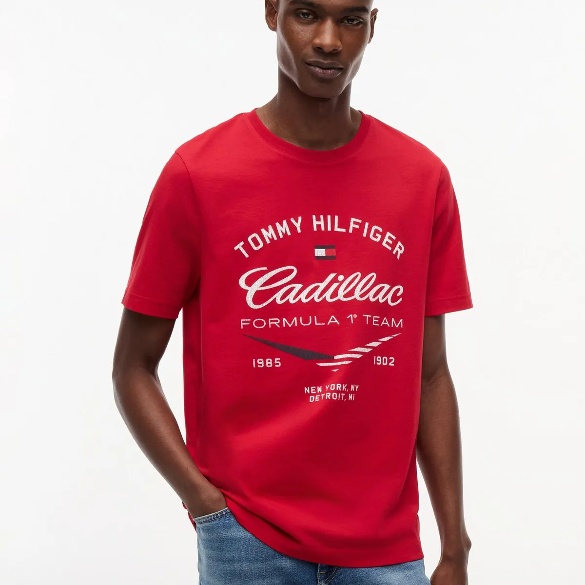 TOMMY HILFIGER - Polera Unisex TH x Cadillac Fórmula 1 Regular Fit Rojo Tommy Hilfiger