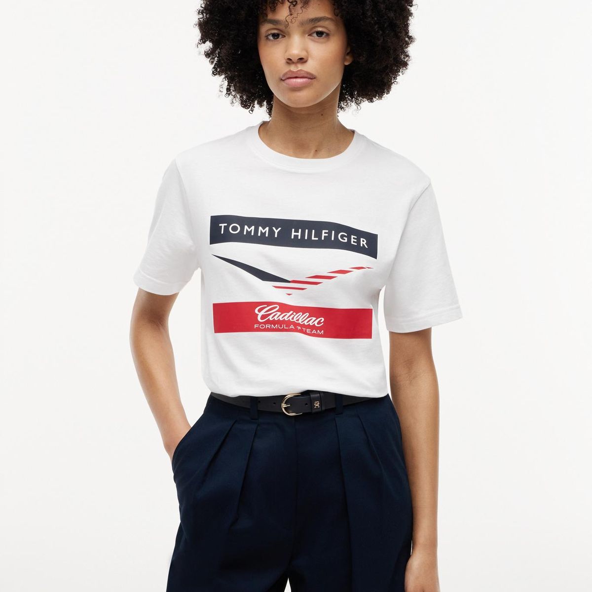 TOMMY HILFIGER - Polera Unisex TH x Cadillac Fórmula 1 Regular Fit Blanco Tommy Hilfiger