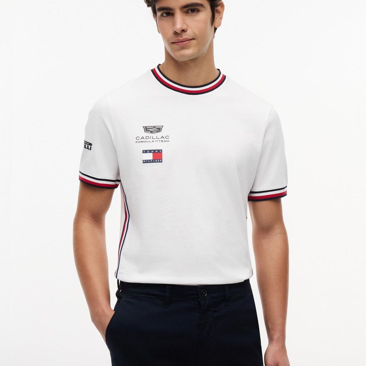 TOMMY HILFIGER - Polera Unisex TH x Cadillac Fórmula 1 Regular Fit Blanco Tommy Hilfiger