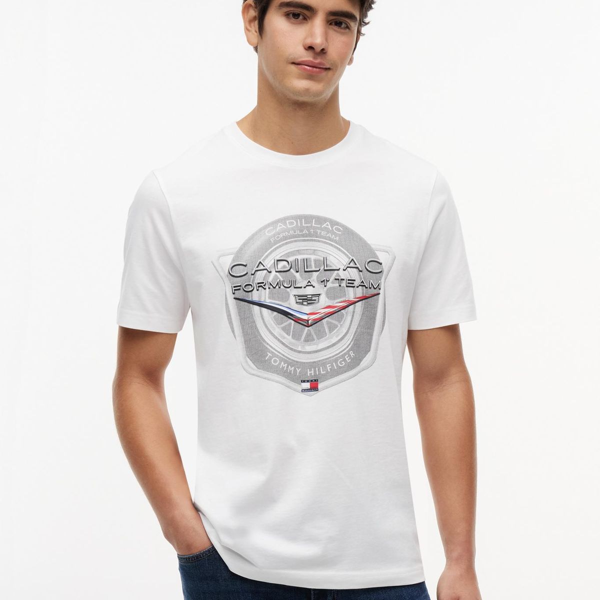 TOMMY HILFIGER - Polera Unisex TH x Cadillac Fórmula 1 Regular Fit Blanco Tommy Hilfiger