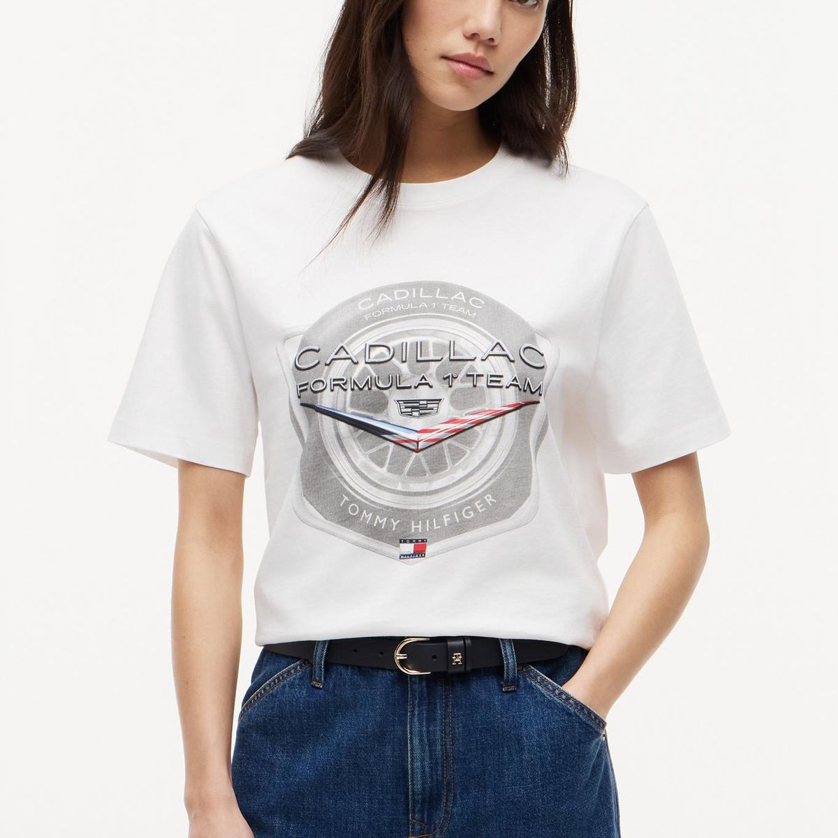 TOMMY HILFIGER - Polera Unisex TH x Cadillac Fórmula 1 Regular Fit Blanco Tommy Hilfiger