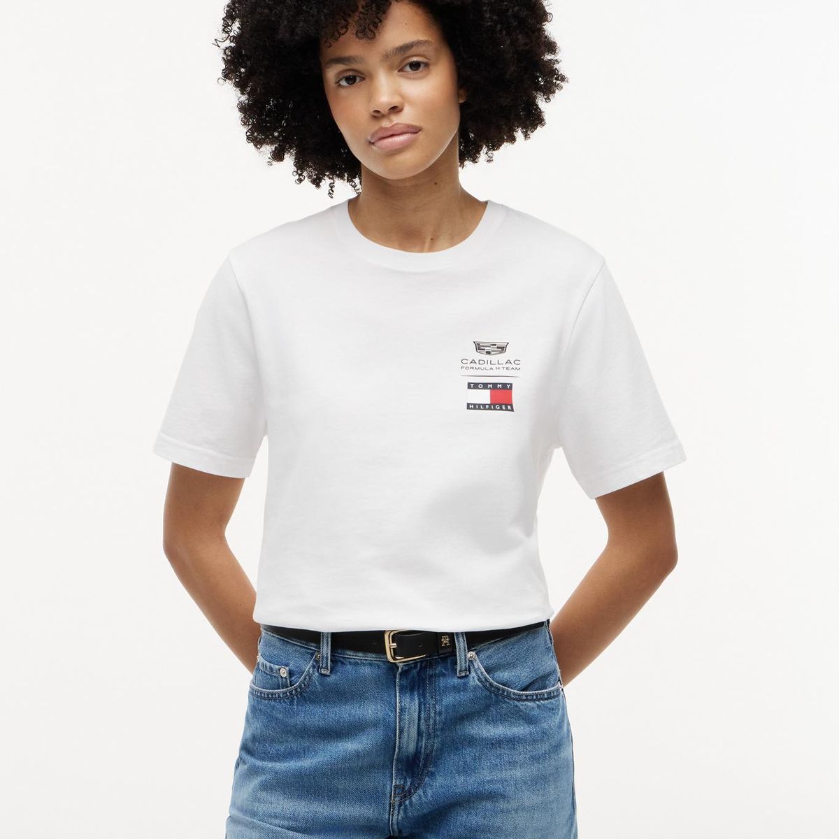 TOMMY HILFIGER - Polera Unisex TH x Cadillac Fórmula 1 Regular Fit Blanco Tommy Hilfiger