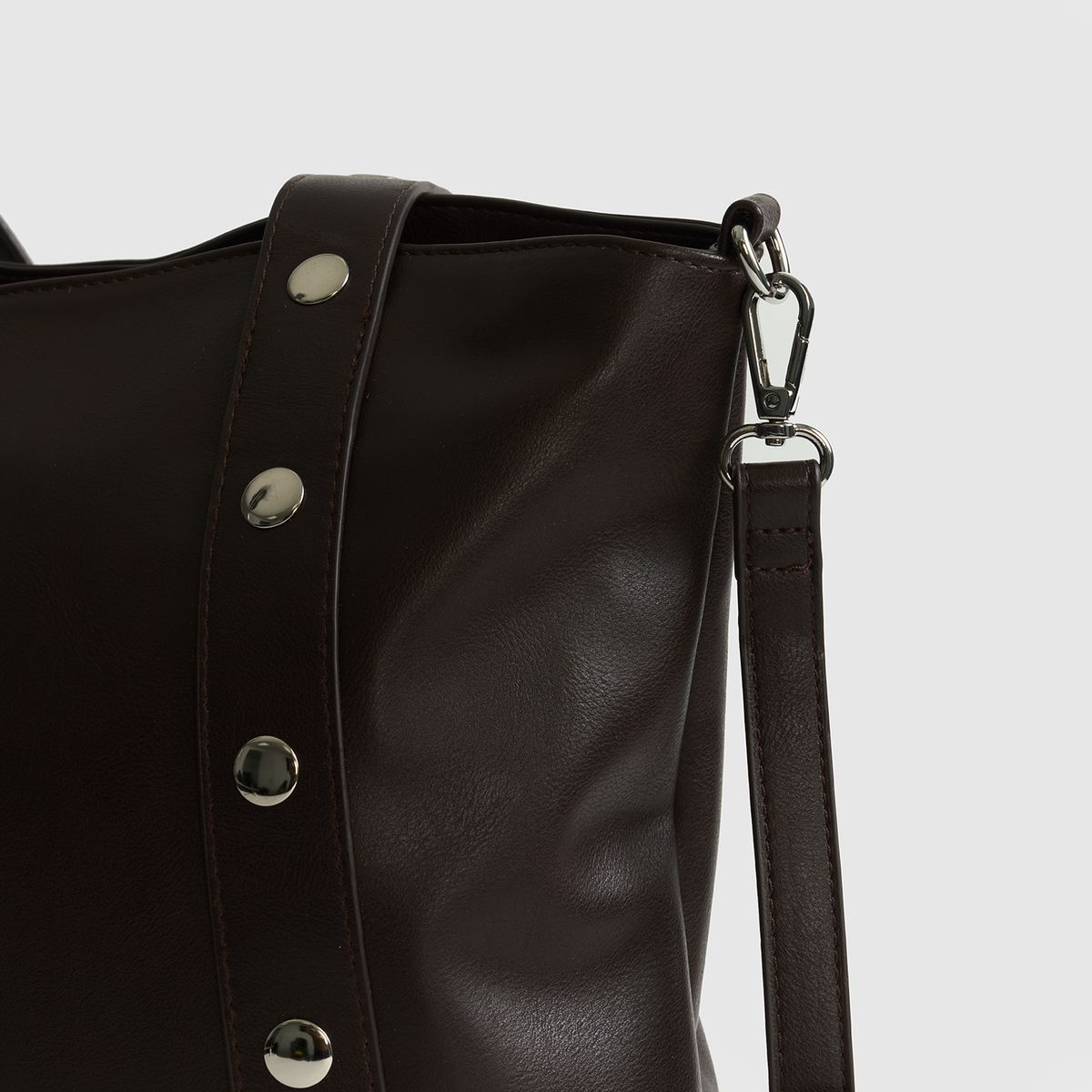 LOUNGE - Bolso Notebook Tachas Éclat LOUNGE