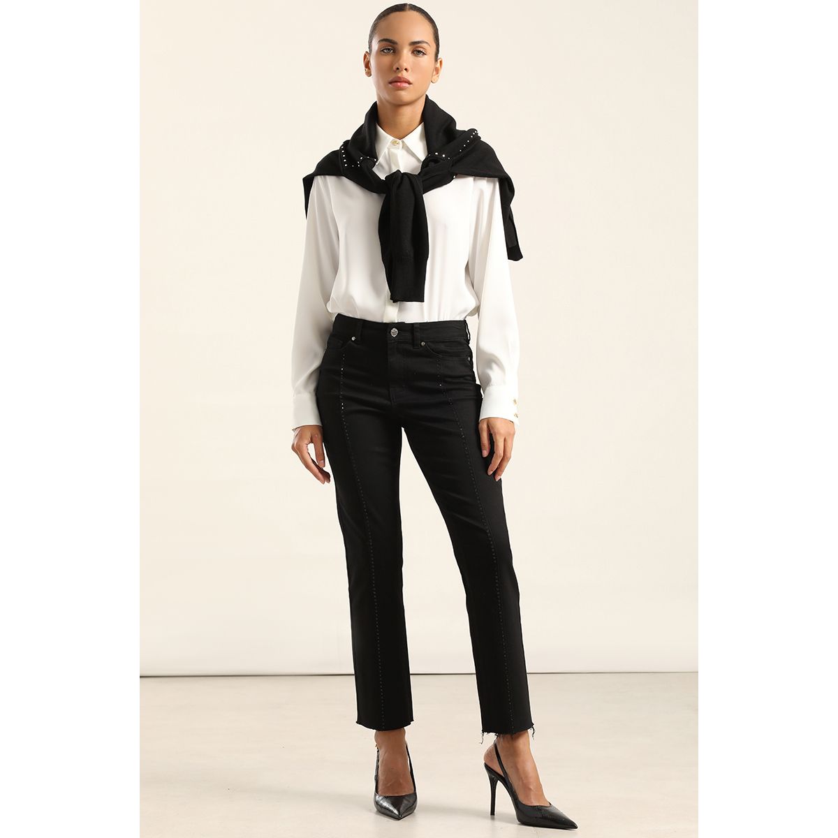 LIOLA - Jeans Color Slim Push Up, Negro Liola