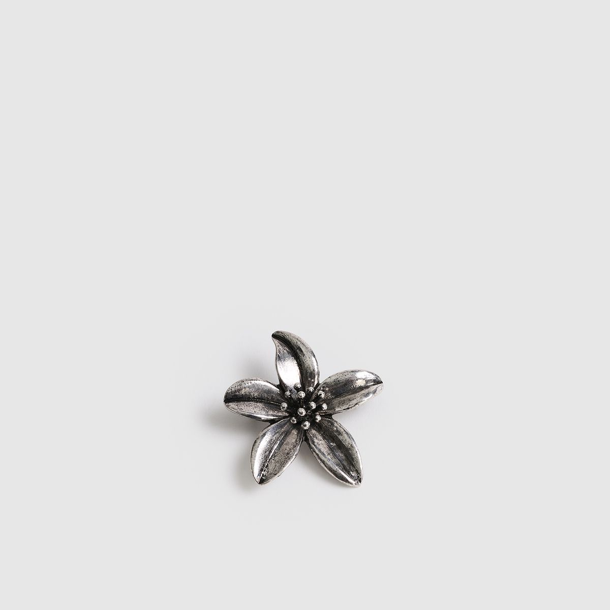 LOUNGE - Prendedor Mujer Flor