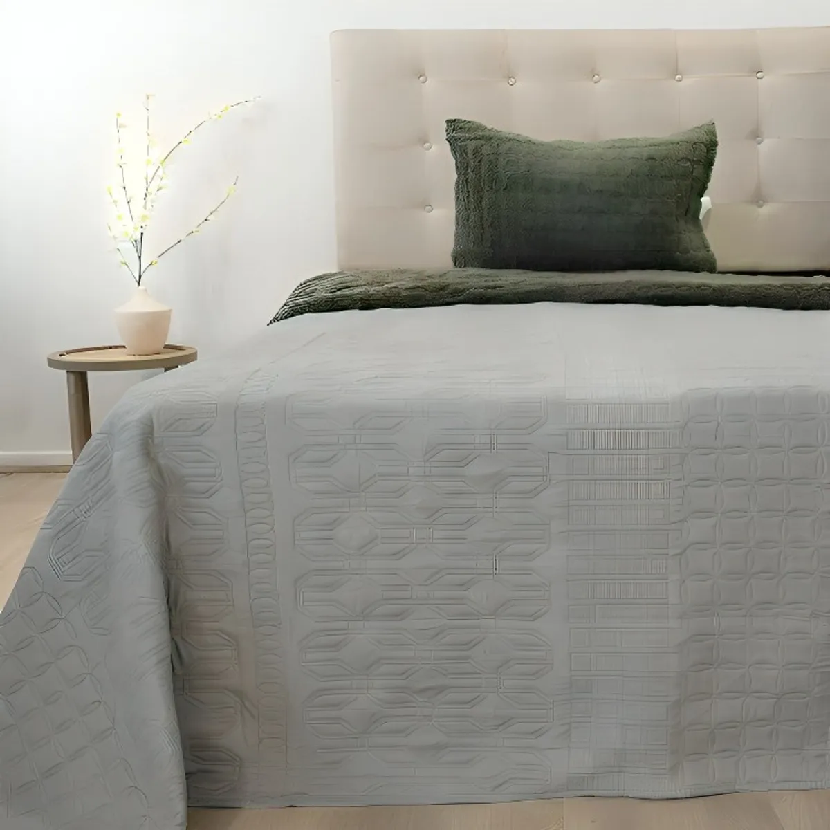 DORAL - Quilt Hotpress Viena Con Sherpa 2,5 Plazas  Gris  Doral