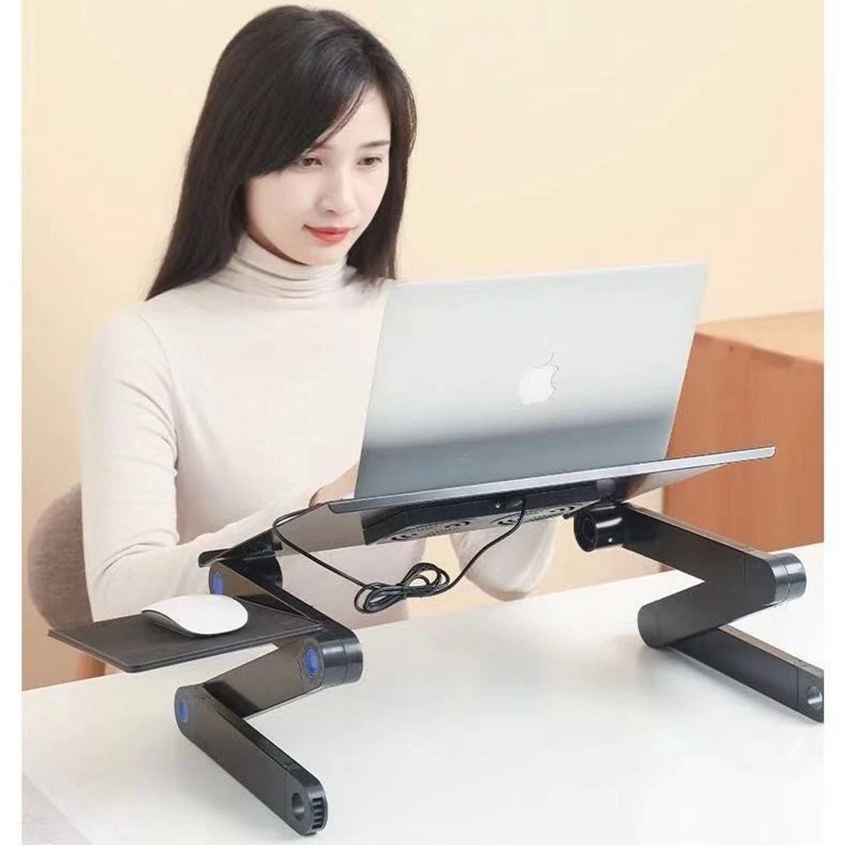 MOVI - MESA PORTÁTIL PARA NOTEBOOK AJUSTABLE Y CON VENTILADOR
