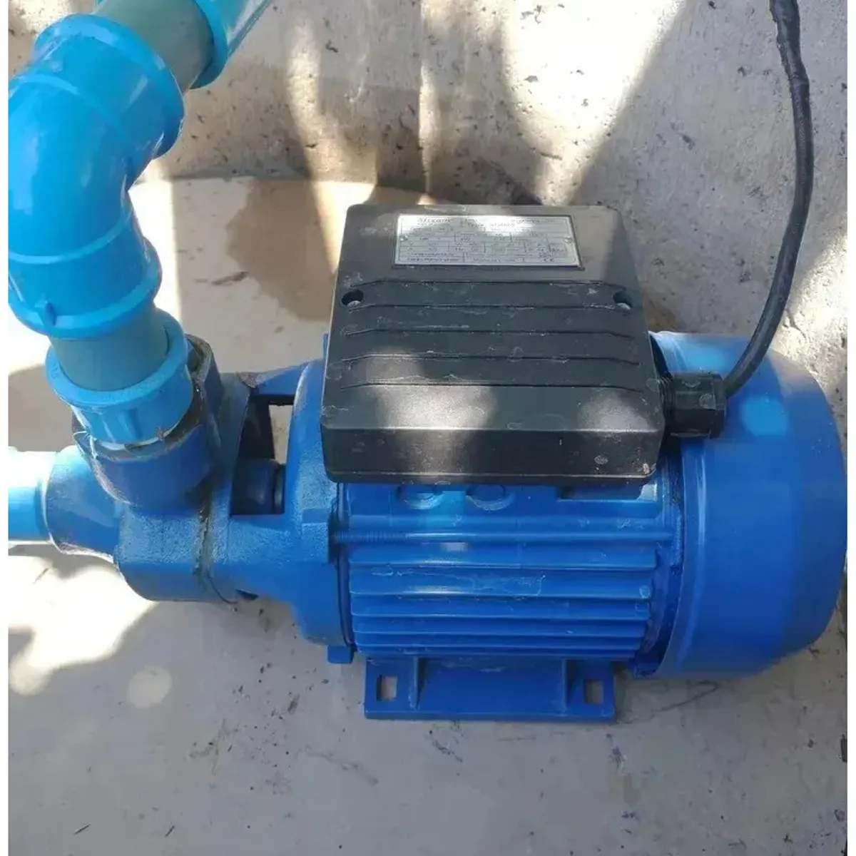 GENERICO - Bomba De Agua 0.5 Hp 220v + Controlador Presion Electrico