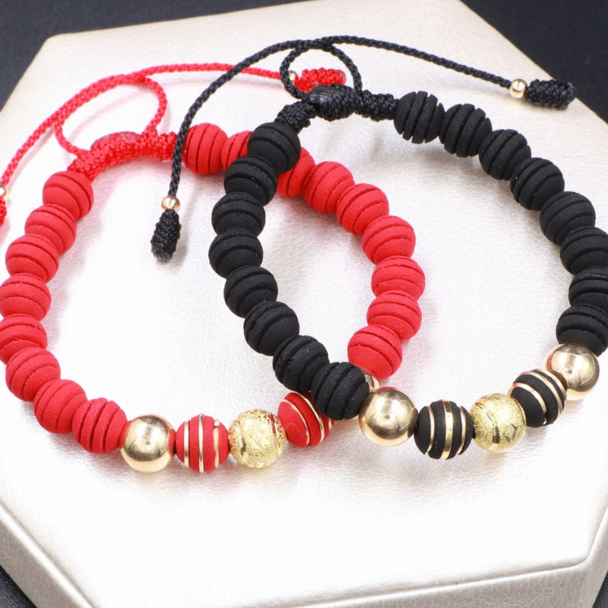 GENERICO - Brazalete Pareja Balín Oro Laminado 18k