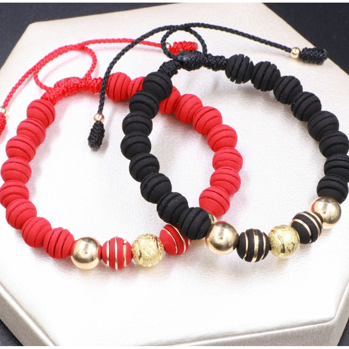 GENERICO - Brazalete Pareja Balín Oro Laminado 18k