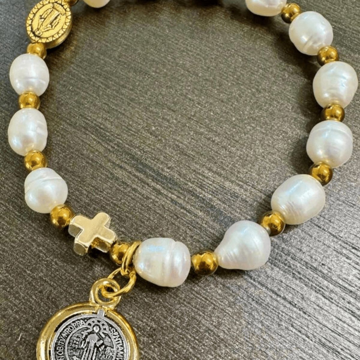 GENERICO - Pulsera elasticada VIRGEN y San Benito