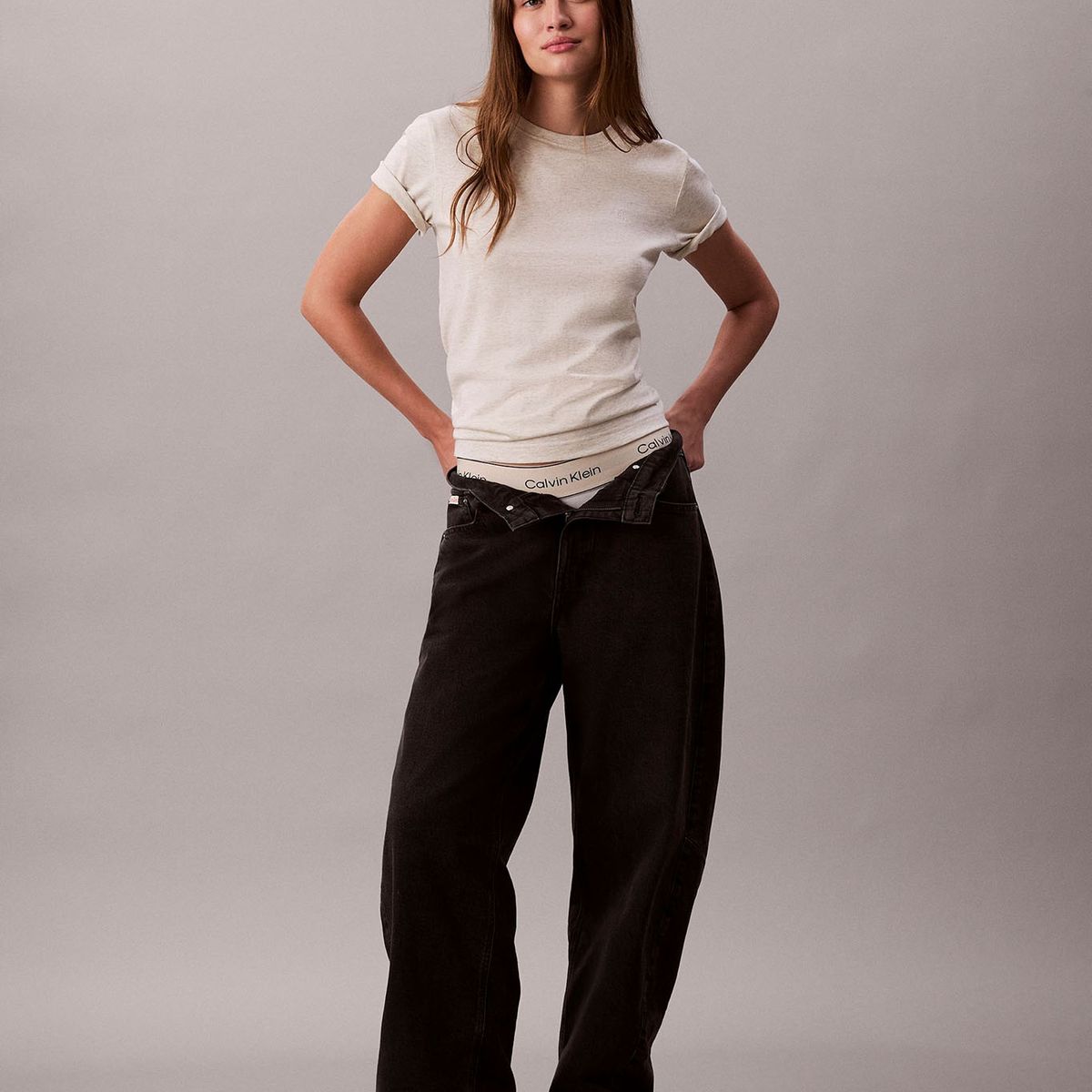 CALVIN KLEIN - Polera de Algodón con Logo de Archivo Beige Calvin Klein