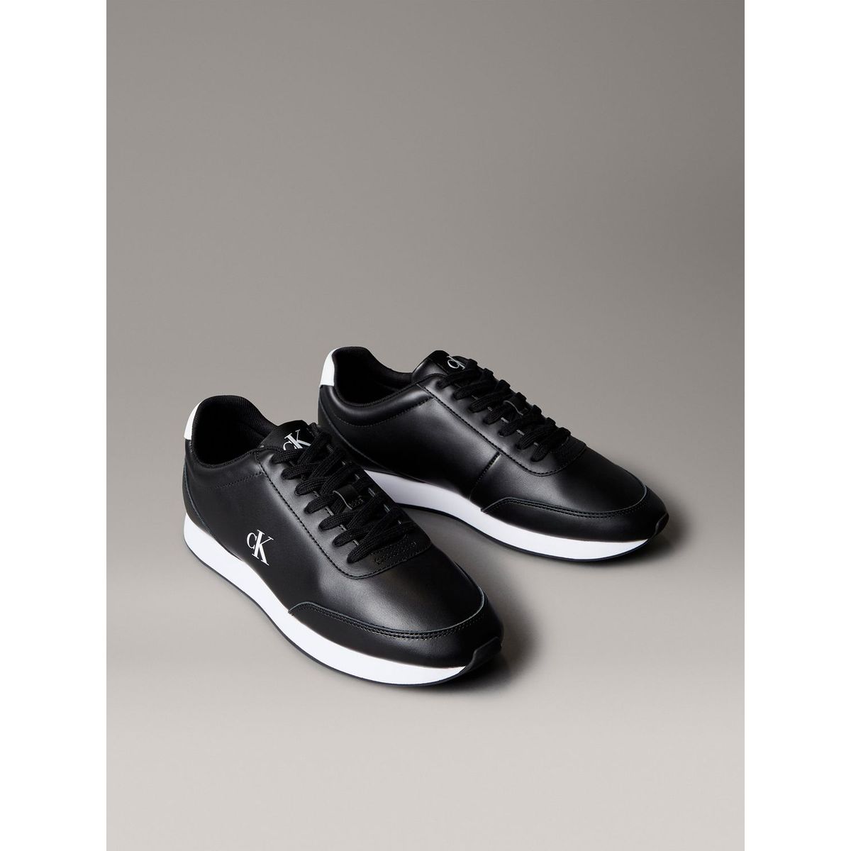 CALVIN KLEIN - Zapatillas Retro Runner en Cuero Negro Calvin Klein